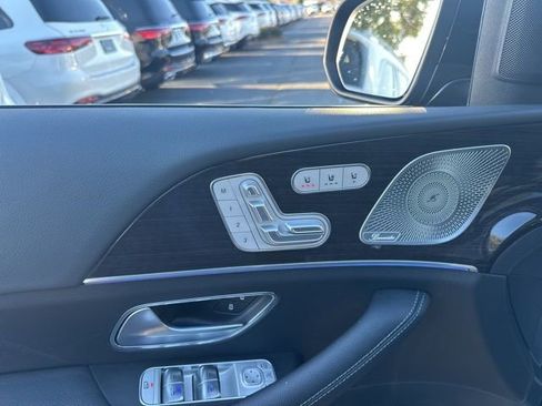 Used 2025 Mercedes-Benz GLS 450 4MATIC image 20