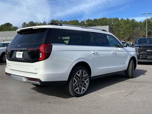 New 2026 Ford Expedition Max Platinum w/ Platinum Ultimate Package AWD/4WD image 3
