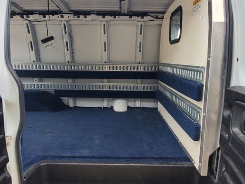 Used 2019 Chevrolet Express 2500 RWD image 15