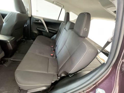 Used 2018 Toyota RAV4 XLE AWD/4WD image 22