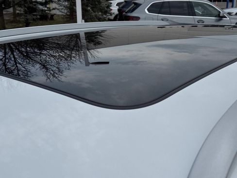 Used 2022 Volkswagen Atlas Cross Sport SEL R-Line image 11