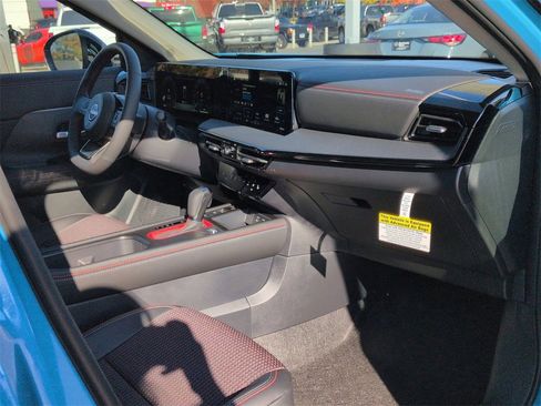 New 2026 Nissan Kicks SR w/ Cold Weather Package image 20