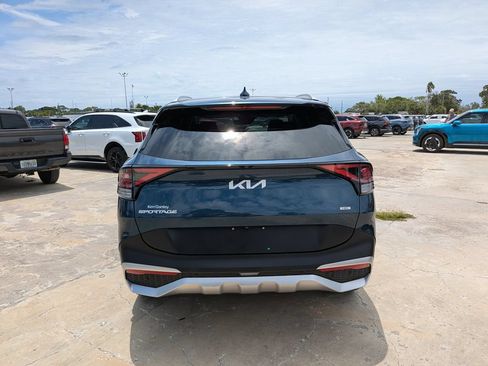 Certified 2024 Kia Sportage EX AWD/4WD image 7