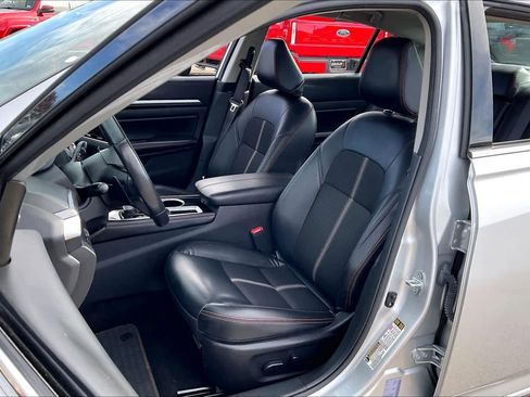 Used 2024 Nissan Altima 2.5 SR image 7