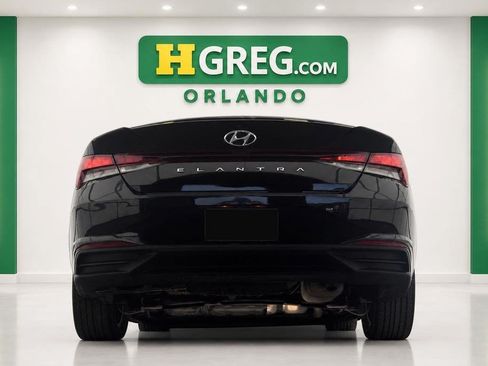 Used 2023 Hyundai Elantra SE FWD image 8