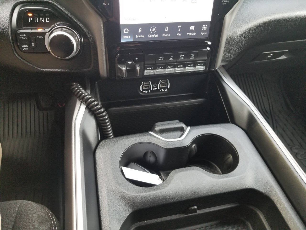Certified 2024 RAM 2500 Big Horn w/ Night Edition AWD/4WD image 28