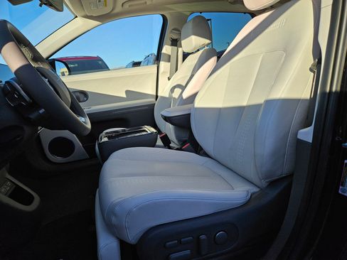 Used 2026 Hyundai Ioniq 5 Limited AWD/4WD image 18