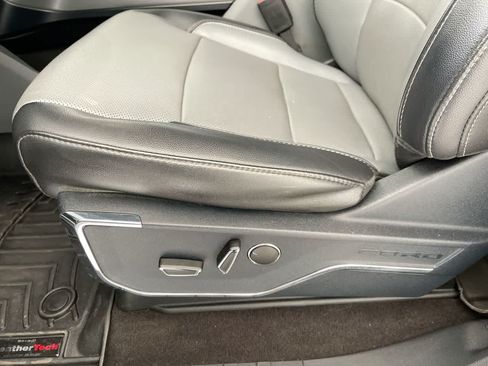 Used 2021 Ford F150 Lariat w/ Equipment Group 502A High AWD/4WD image 12