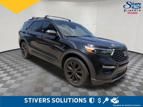 Used 2021 Ford Explorer XLT w/ Equipment Group 202A AWD/4WD image 3
