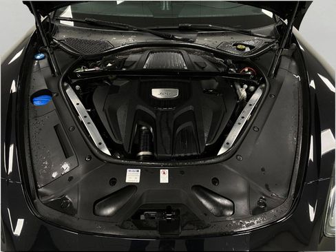 Used 2018 Porsche Panamera image 13