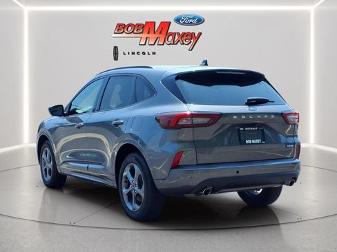Used 2023 Ford Escape ST-Line w/ Tech Pack #1 AWD/4WD image 6