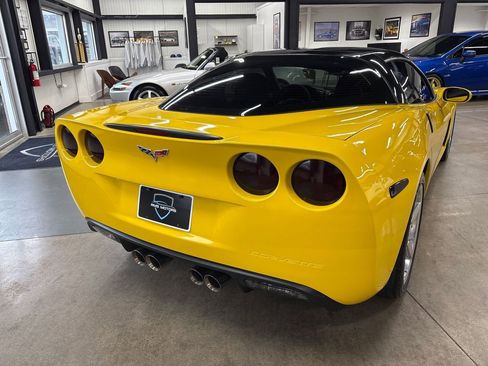 Used 2006 Chevrolet Corvette Coupe w/ Preferred Equipment Group image 11