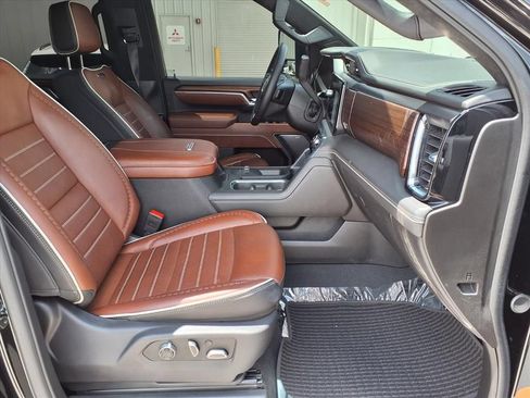 Used 2025 GMC Sierra 3500 Denali Ultimate AWD/4WD image 10