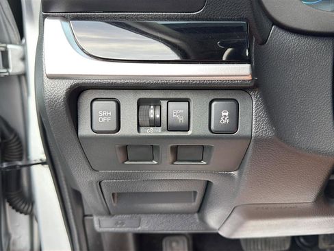 Used 2018 Subaru Forester 2.5i Premium w/ Popular Package #3B AWD/4WD image 27