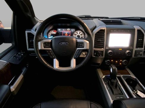 Used 2020 Ford F150 Lariat w/ Equipment Group 502A Luxury AWD/4WD image 6