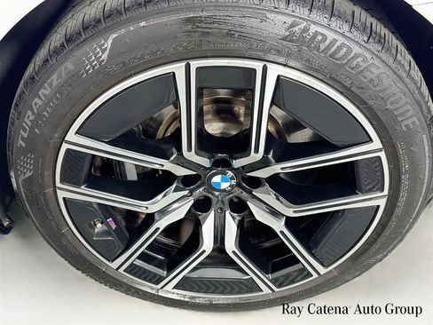 Used 2023 BMW 760i xDrive AWD/4WD image 32
