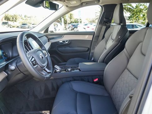 Certified 2026 Volvo XC90 B6 Core AWD/4WD image 19