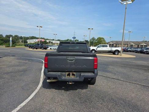 Used 2025 Toyota Tacoma SR5 RWD image 4