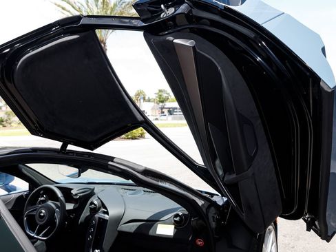 New 2027 McLaren 750S RWD image 57