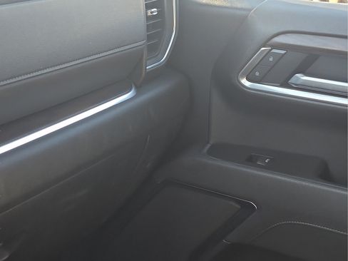 Used 2025 GMC Sierra 1500 SLT AWD/4WD image 15