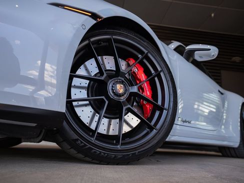Certified 2026 Porsche 911 Carrera GTS RWD image 12