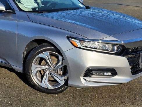 Certified 2020 Honda Accord EX image 3