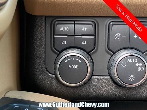 Used 2023 Chevrolet Tahoe Premier AWD/4WD image 27