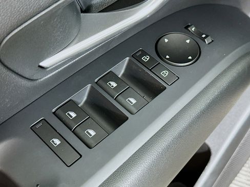 New 2025 Hyundai Tucson SE image 17