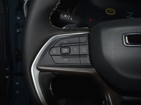 New 2026 Jeep Grand Cherokee L Limited image 17