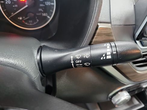 Used 2024 Nissan Altima 2.5 SV image 41