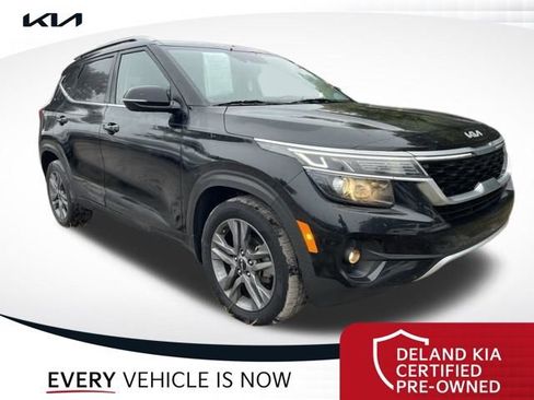 Certified 2022 Kia Seltos S image 1