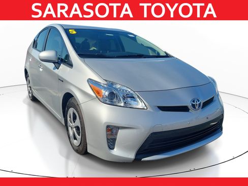 Used 2015 Toyota Prius Three FWD image 1