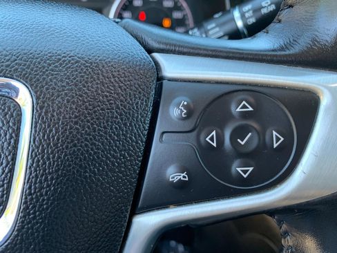 Used 2019 GMC Acadia SLT AWD/4WD image 26