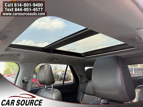 Used 2021 Ford Explorer XLT w/ Equipment Group 202A AWD/4WD image 27