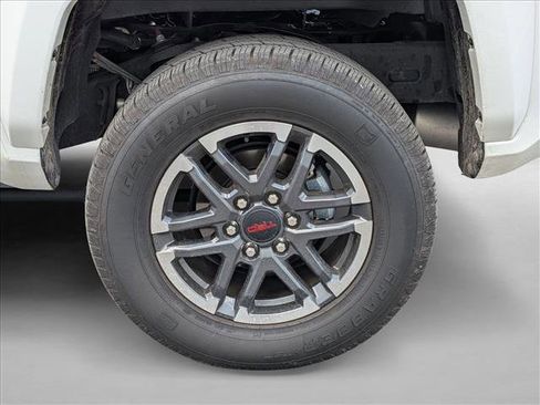 Used 2024 Toyota Tacoma TRD Sport AWD/4WD image 3