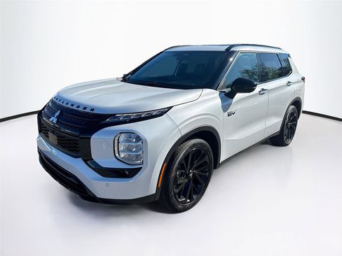 New 2025 Mitsubishi Outlander SEL Black Edition image 3