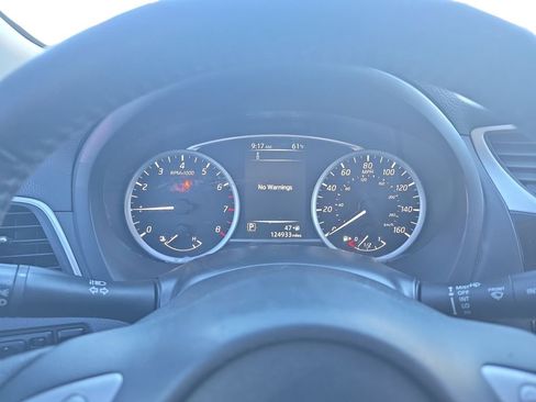 Used 2018 Nissan Sentra SV w/ Premium Package (P01) image 16