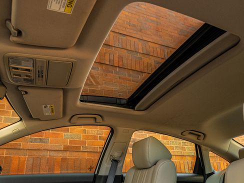 Used 2019 Honda Accord EX-L image 12