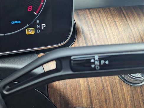 Used 2023 Mercedes-Benz C 300 4MATIC Sedan image 12