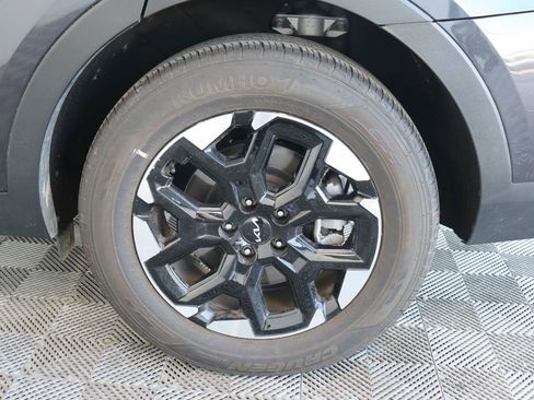 Used 2025 Kia Sorento S FWD image 17