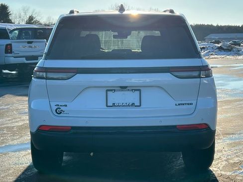 New 2025 Jeep Grand Cherokee Limited w/ Black Appearance Package image 49