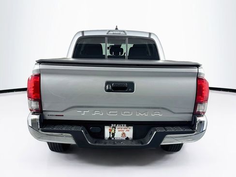 Used 2022 Toyota Tacoma SR5 w/ SR5 Appearance Package (SM) RWD image 8