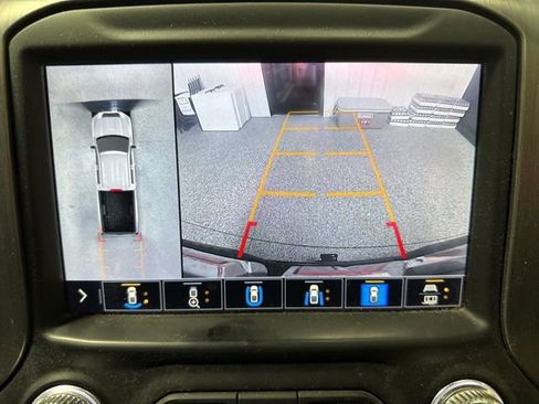 Used 2021 GMC Sierra 2500 Denali w/ Denali Ultimate Package AWD/4WD image 10