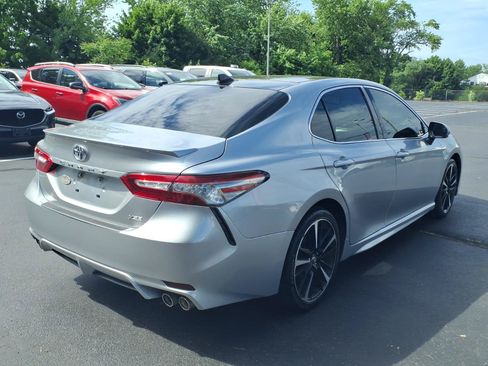 Used 2019 Toyota Camry XSE FWD image 7