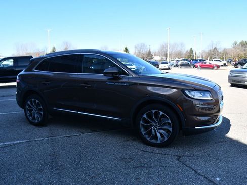 Used 2022 Lincoln Nautilus Reserve w/ Equipment Group 201A image 8