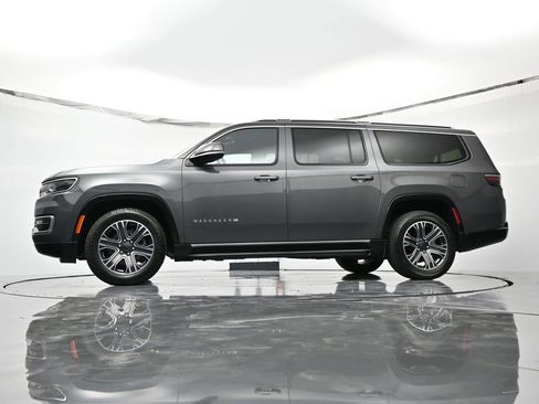 Used 2024 Jeep Wagoneer L Series II image 47