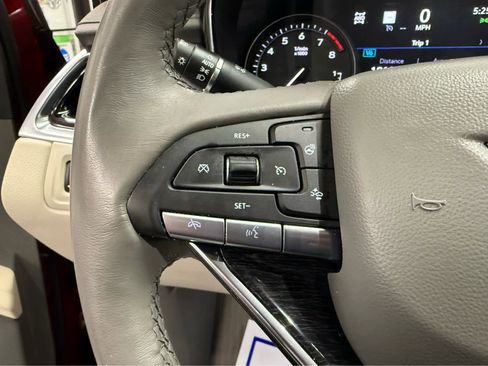 Used 2024 Cadillac XT6 Premium Luxury w/ Technology Package AWD/4WD image 12