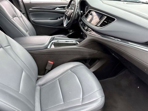 Certified 2023 Buick Enclave Essence w/ Experience Buick Package image 6