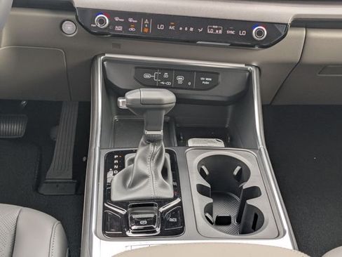 New 2027 Kia Carnival EX FWD image 20