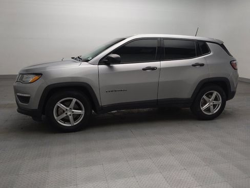 Used 2021 Jeep Compass Sport FWD image 2